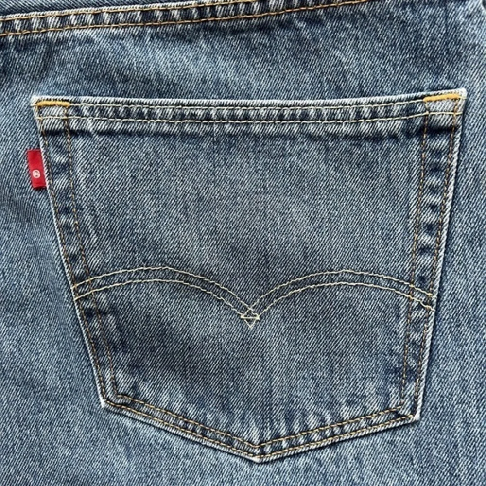 Levi’s 550 Men’s Relaxed Tapered Red Tab Jeans Sz.‎ 44
